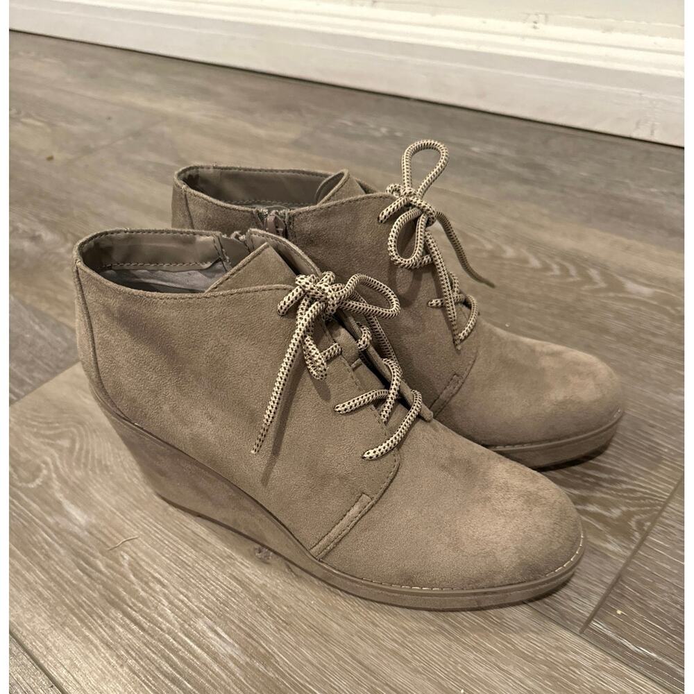 Carlos‎ by Carlos Santana Women’s Wills Lace Up Wedge Ankle Boots Size US 9.5 M.